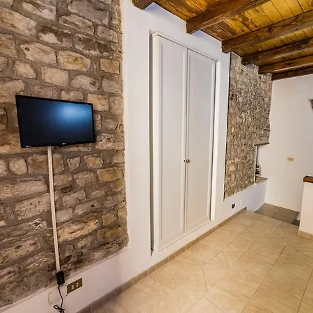 Apartment Appartamento Di Lucrezia *